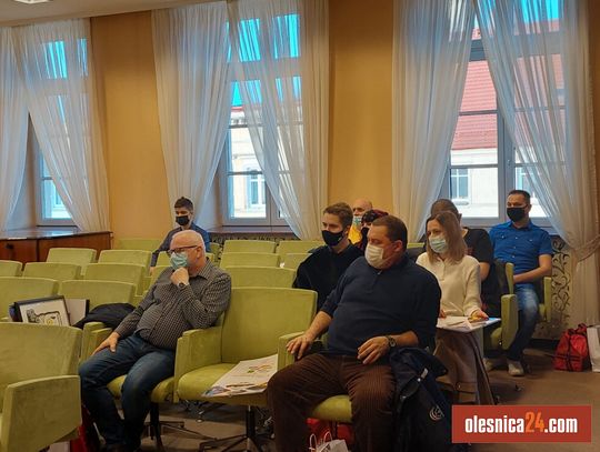 Burmistrz Oleśnicy spotkał się z laureatami konkursu fotograficznego