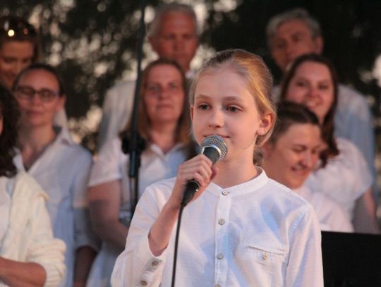 Chór Iunctus zaśpiewał w parku Nad Stawami w Oleśnicy
