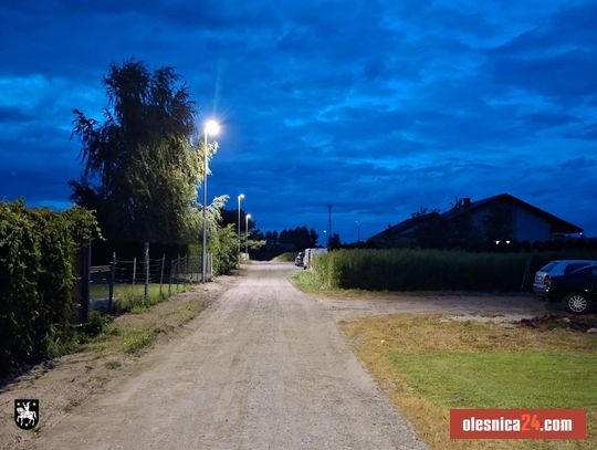 Ciemne ulice odchodzą do przeszłości. Nowe lampy rozświetliły Osiedle Królów w Sycowie