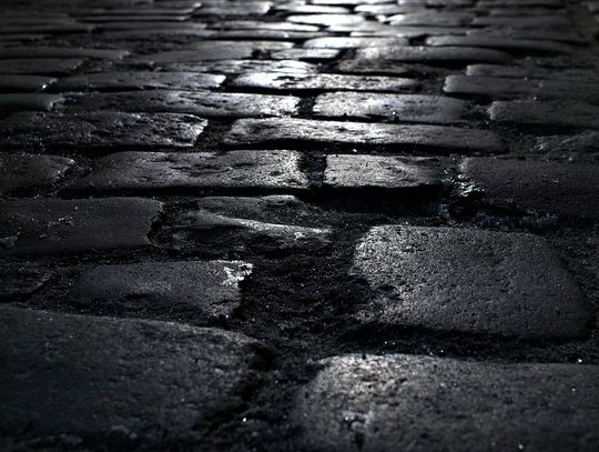 Co z asfaltem zamiast kostki na ulicy Wileńskiej w Oleśnicy?