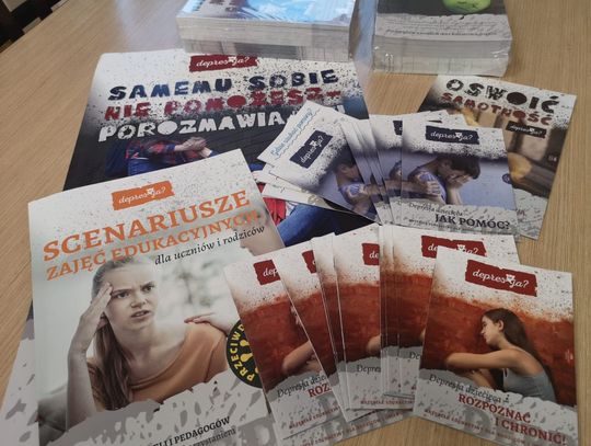 Co zawiera miejski program przeciwdziałania depresji wśród dzieci i młodzieży?
