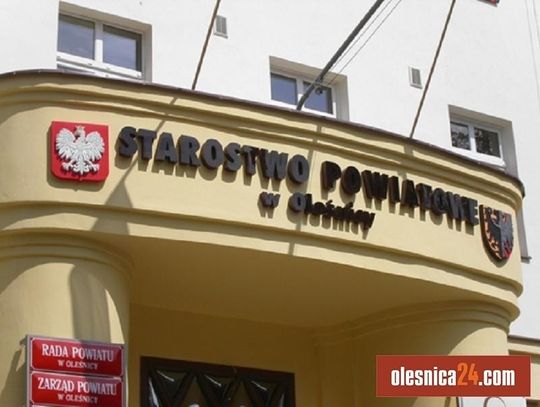 Cztery konkursy na dyrektorów jednostek powiatu oleśnickiego