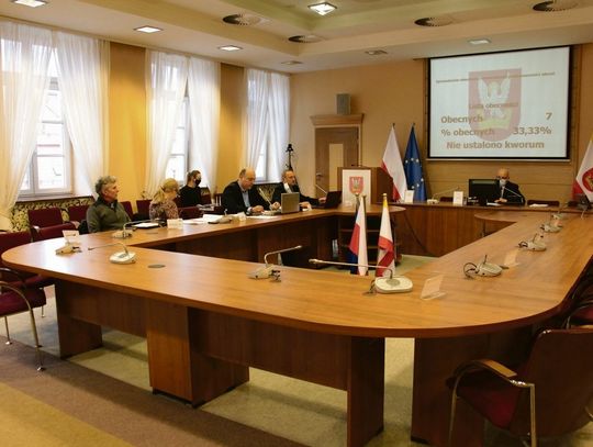 Czy radni zgodzą się na wyższe potrącenia diety za nieobecność?
