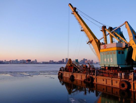 Czym jest siłownik hydrauliczny i jak działa?