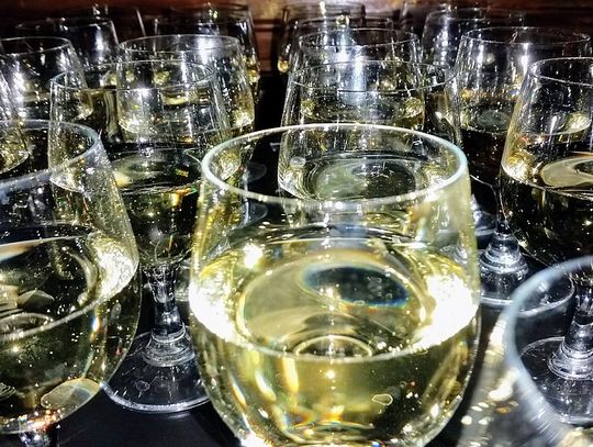De Sas zaprasza na Wino Świętomarcińskie