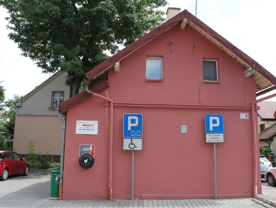 Defibrylator przy Urzędzie Gminy Oleśnica