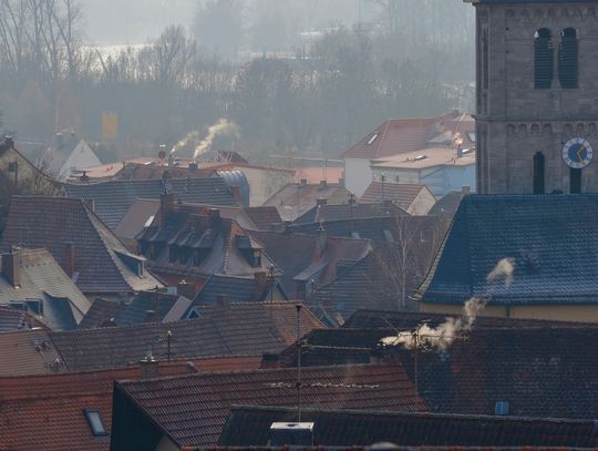 Dolny Śląsk walczy ze smogiem. Zakontraktowano już niemal 2 mld zł