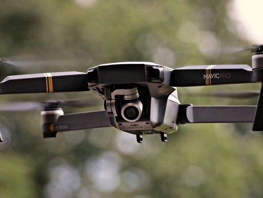Dron sprawdzi czystość powietrza w Twardogórze