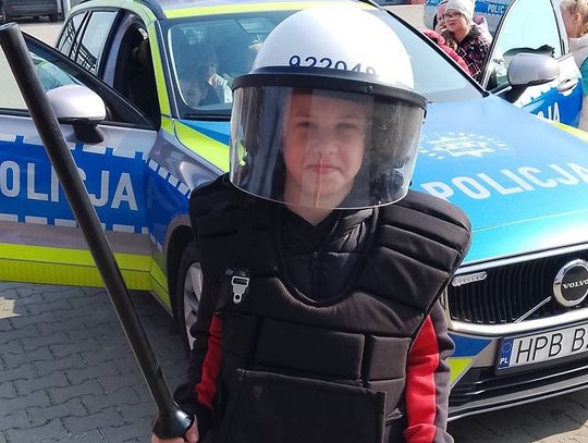 Drugoklasiści z Sycowa odwiedzili komisariat