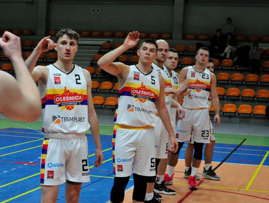 Duże emocje w meczu koszykarzy Team-Plastu Oleśnica 