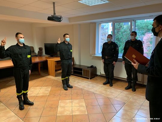 Dwaj strażacy zlożyli ślubowanie w Oleśnicy