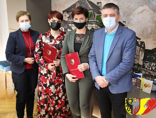 Dwie nowe nauczycielki mianowane w powiecie oleśnickim