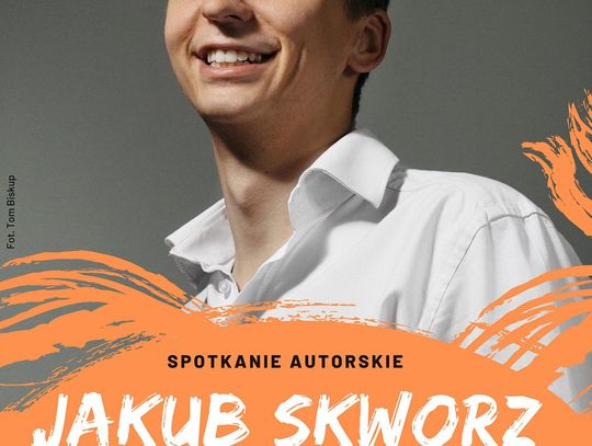 Dziennikarz Jakub Skworz w Bibliotece "Pod Sową"