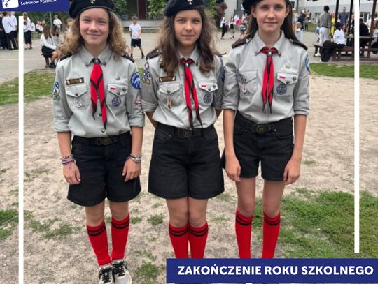 Harcerki na galowo
