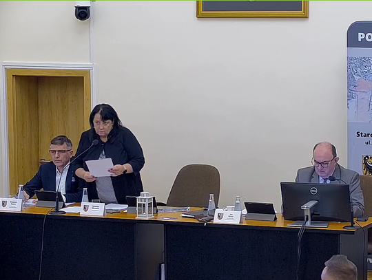 Efinowicz przeprasza Paszkowskiego za "furiata" Efinowicz przeprasza Paszkowskiego za "furiata"