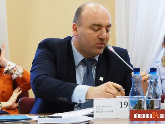 Facebook usuwa Konfederację. Radny z Oleśnicy: "Je suis Konfederacja"