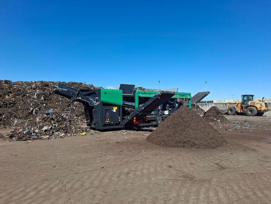 FERTIZZO – naturalna moc z odpadów! Jak ZZO Olszowa zamienia bioodpady w bogactwo dla gleby