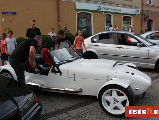 Fordy w Rynku w Oleśnicy