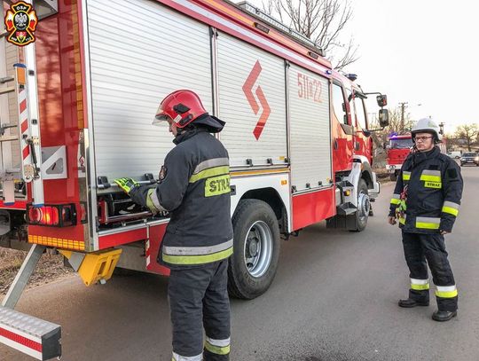 Gasili płonące trawy