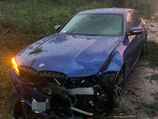Grad zniszczył dwuletnie bmw. Szkoda całkowita