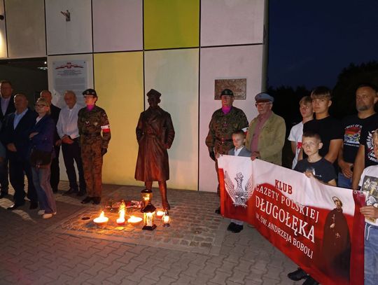 Hołd dla rotmistrza Pileckiego. W gminie Oleśnica pamiętają o bohaterze, który „dobrowolnie poszedł do piekła” Hołd dla rotmistrza Pileckiego. W gminie Oleśnica pamiętają o bohaterze, który „dobrowolnie poszedł do piekła”