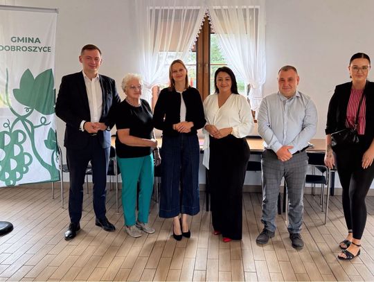Inwestycje dla mieszkańców Gminy Dobroszyce. Umowa na remont świetlicy w Sadkowie podpisana