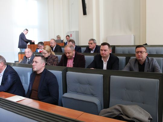 Jak pomóc gminom z obszarami wiejskimi?