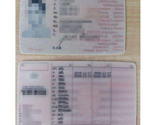 Jechał o 39 km/h za szybko. Potem pokazał policjantom „prawo jazdy” – szybko wyszło na jaw, że jest fałszywe