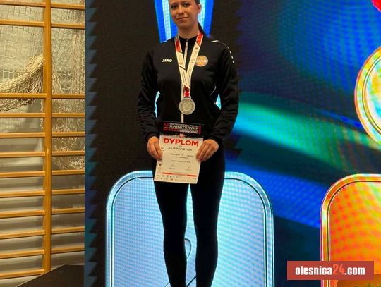 Julia Przybyłek wicemistrzynią Polski w karate!