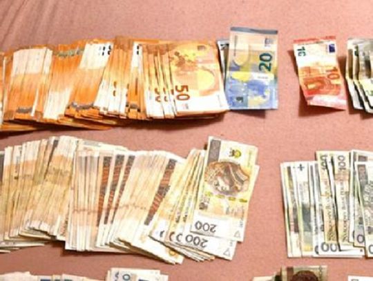 KAS wykryła nielegalny handel odzieżą w internecie na ponad 9,6 mln zł