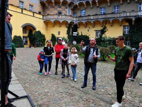 Trwa kiermasz charytatywny na zamku w Oleśnicy