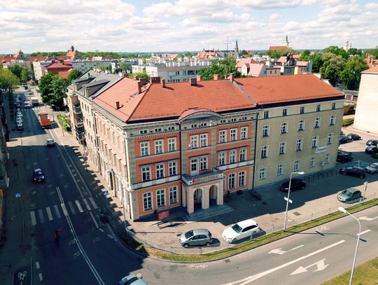  Kolejne etapy otwierania oleśnickiej Biblioteki