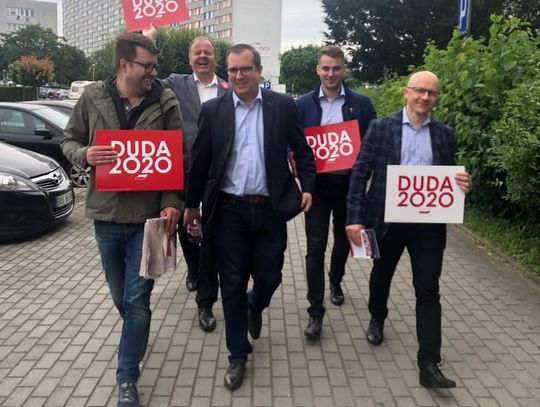 Kolejny poseł namawia do głosowania na Andrzeja Dudę