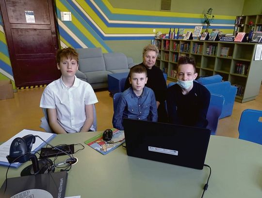 Konferowali online