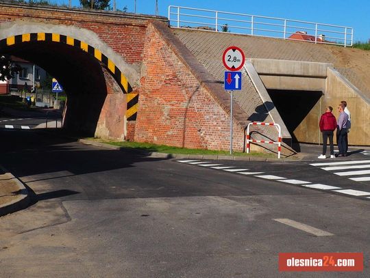 Koniec 10-miesięcznego koszmaru! Oleśnica otwiera nowy tunel, ale kierowcy już robią błędy