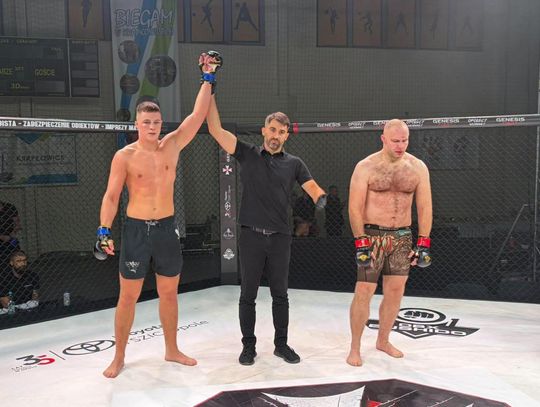 Konrad Grzegorzek zwycięża na gali Genesis Fight. Walka zakończyła się w pierwszej rundzie