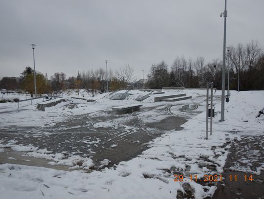 Korzystanie ze skateparku i pumptracka w Oleśnicy jest surowo zabronione!