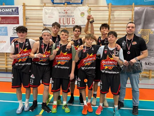 Młodzi koszykarze z Oleśnicy błyszczą na Turnieju Pokoleń im. Rafała Sadzika w Miliczu