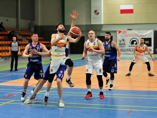 Koszykarze Team-Plastu rozegrali zaległy mecz