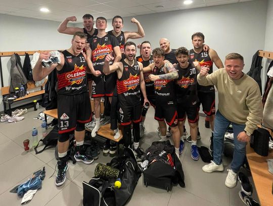 Koszykarze z Oleśnicy zwyciężają w Gorzowie