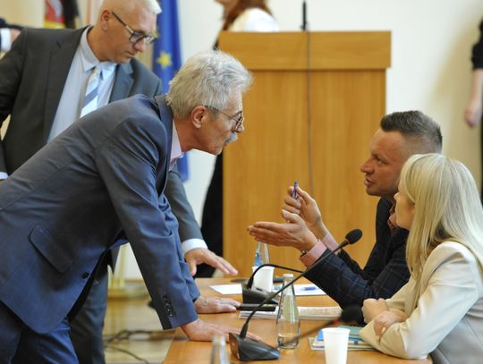 Kto przewodniczącym komisji w Radzie Powiatu?