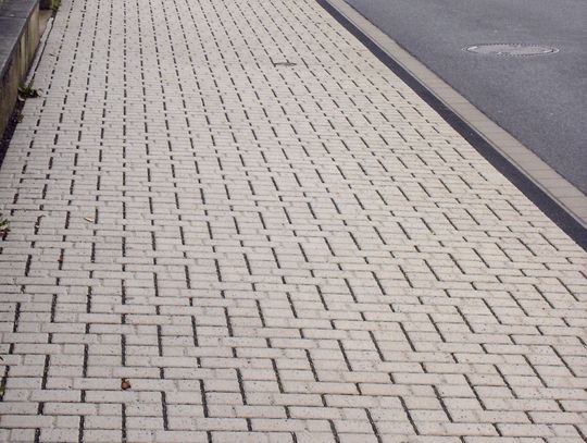 Kto zbuduje chodnik na Sudoła w Oleśnicy?