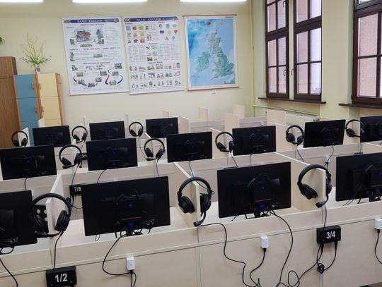 Laboratorium językowe w SP7 w Oleśnicy już gotowe