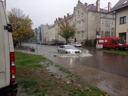 Leje i leje, a Oleśnica pływa...