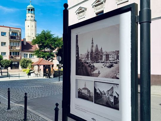 Magia dawnej fotografii w sercu Oleśnicy! Niezwykła wystawa plenerowa stanęła na Rynku