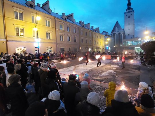 Magia ognia w widowisku plenerowym dla oleśniczan