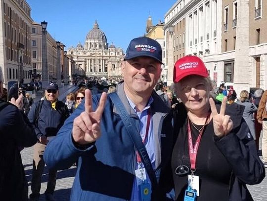 Małżeństwo lekarzy głosuje na Nawrockiego