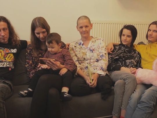 Mama czwórki dzieci wciąż potrzebuje pomocy
