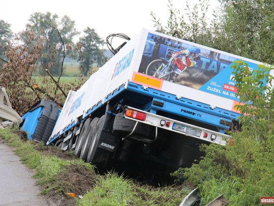 Man w rowie pomiędzy Ligotą Wielka a Oleśnicą