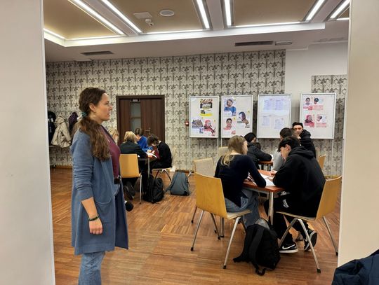 Maraton Pisania Listów Amnesty International w bibliotece